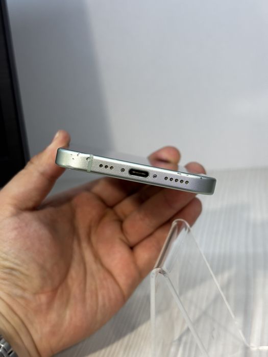 iPhone 15 - 128 GB