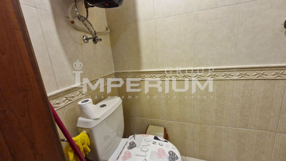 ГОЛЯМ Едностаен апартамент под наем в района на Спортна зала, гр. Вар