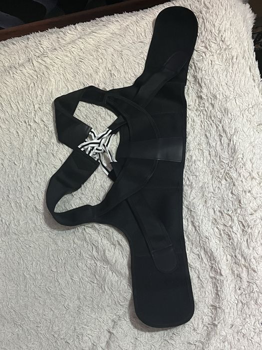 Продам корсет новый