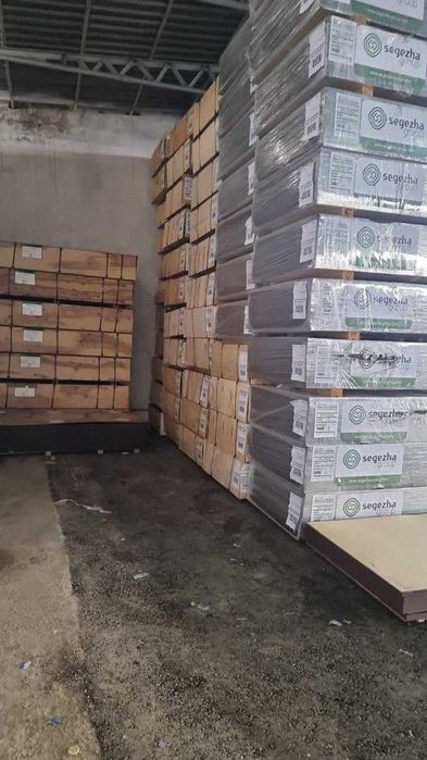 Фанера Россия 3,5,6. 8, 10, 12, 15, 18, 21, 30, 40мм х 1520х1520мм