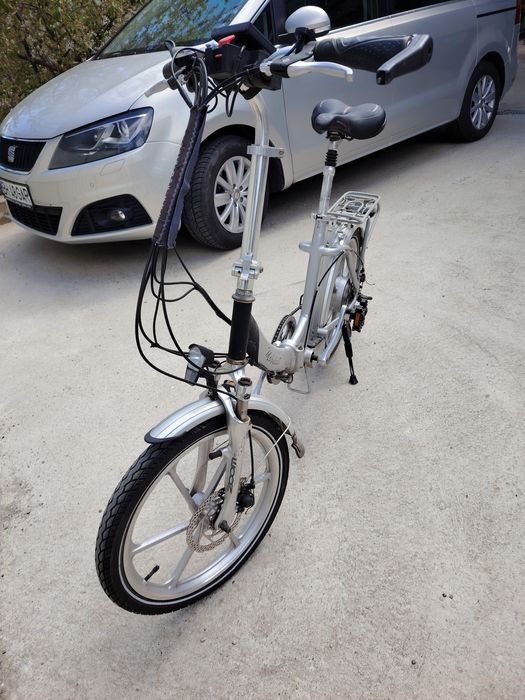 Bicicleta electrică pliabila