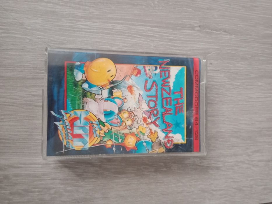 Lot 2 casete 2 jocuri commodore 64 -citeste anuntul