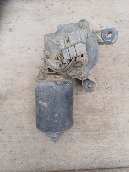 Запчасти на мазду 323