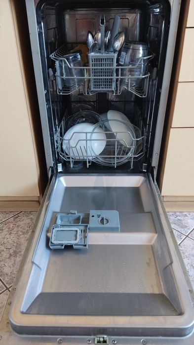 свободно стояща съдомиялна 45см.gorenje  модел GS52115X