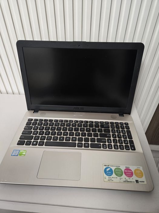 Laptop asus X541U