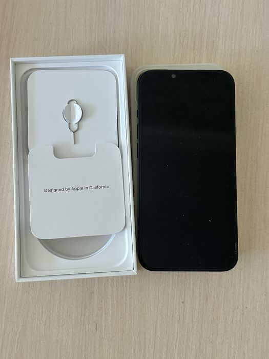 Продам Iphone 13