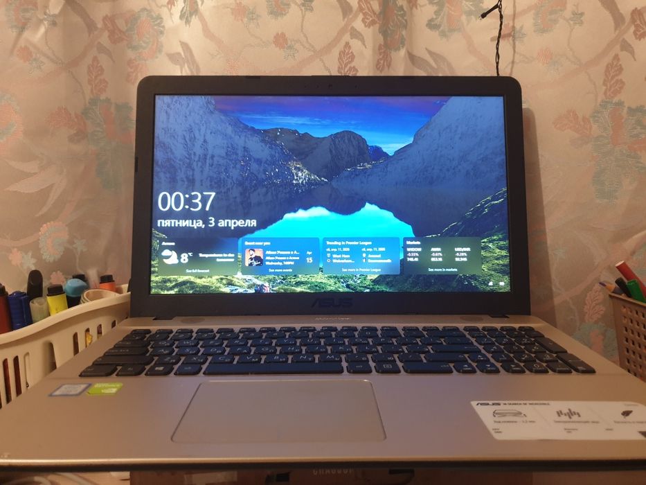 Продам ноутбук асус хорошый