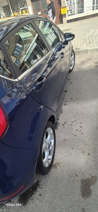 Продавам форд фиеста