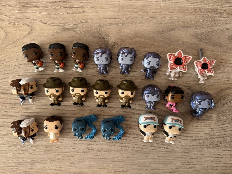 Фигурки очень странные дела