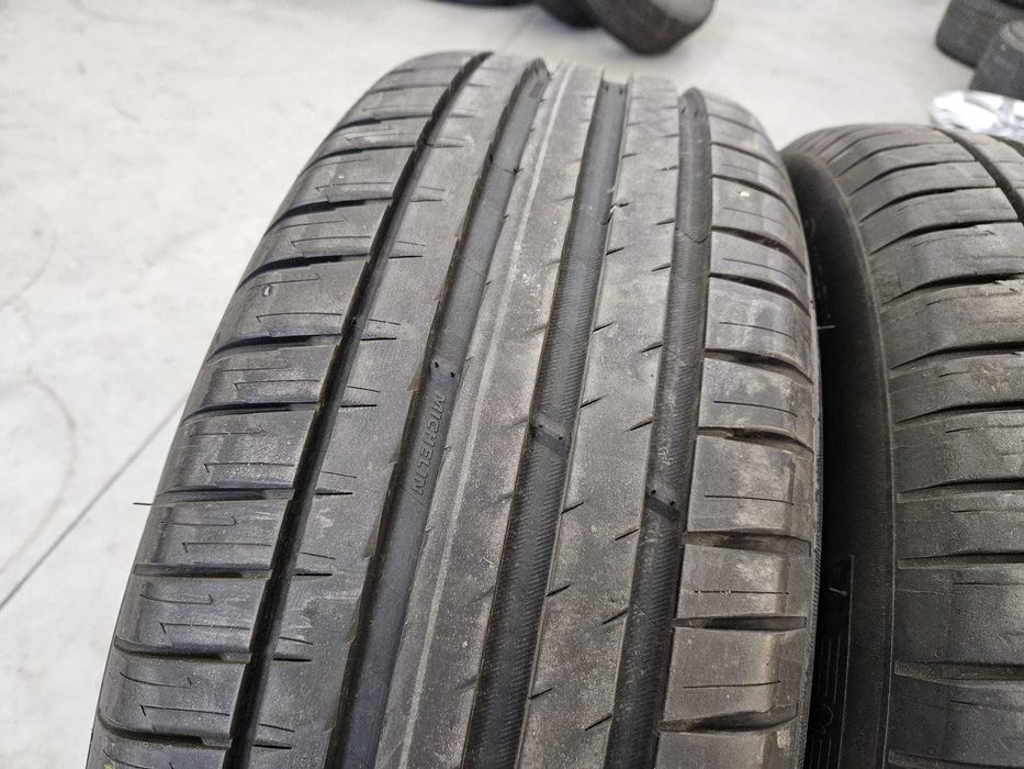 4 Anvelope de VARA 235.60.18 "Michelin"  ; ca NOI