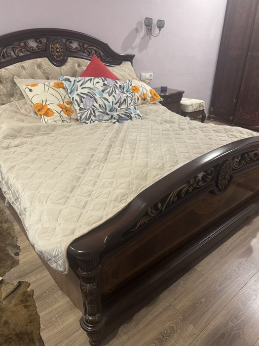 Спальня и кровать