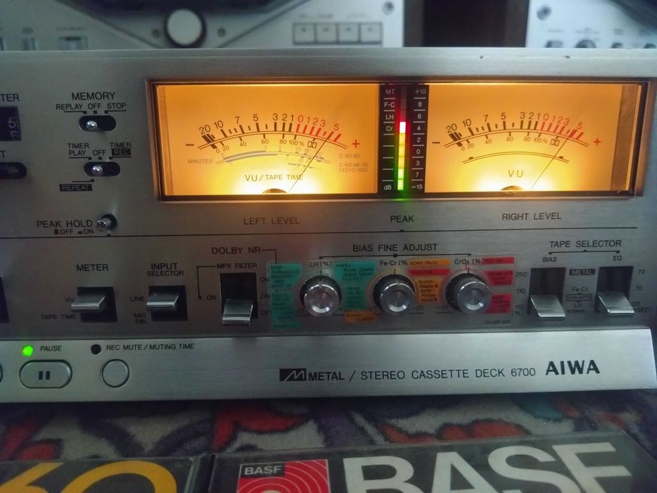 AIWA AD-6700 /2-Head /2-FG Motor /cassette deck Argintiu