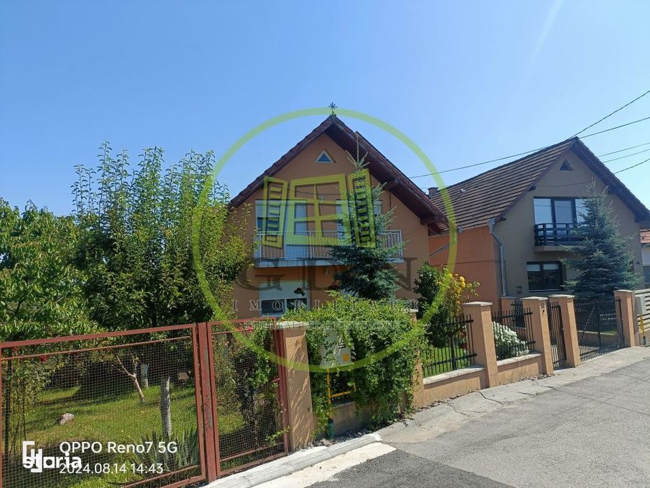 Casa de vanzare Reghin zona semicentrala.