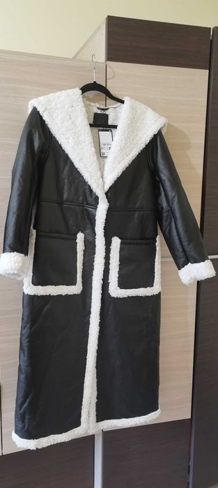 Vând haina lungă de damă