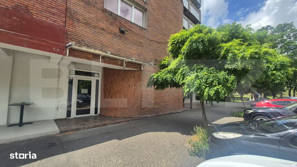 Spatiu comercial de vanzare, 48.59 mp, Micro 16