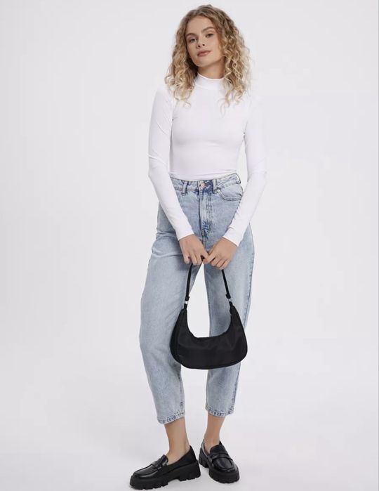 продам  белую кофточку