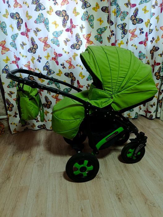 Продам детскую коляску 3 в 1 Camarelo
