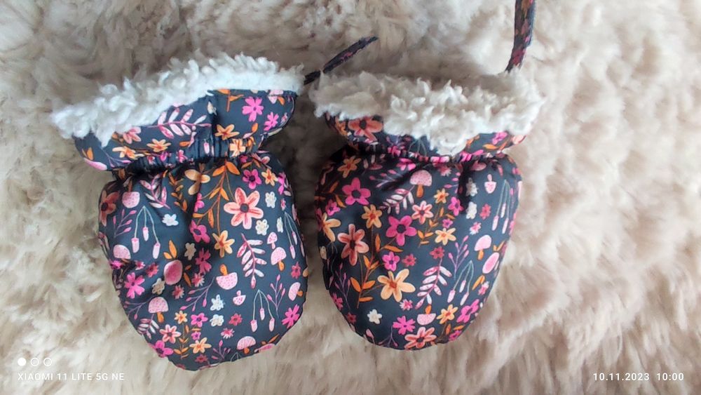 Детско яке с ръкавички