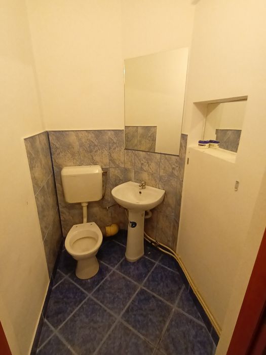 Închiriez apartament 3 camere 90 mp Zona Polivalenta