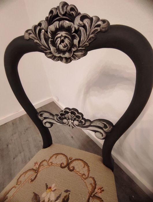 Doua scaune din lemn masiv, Shabby chic