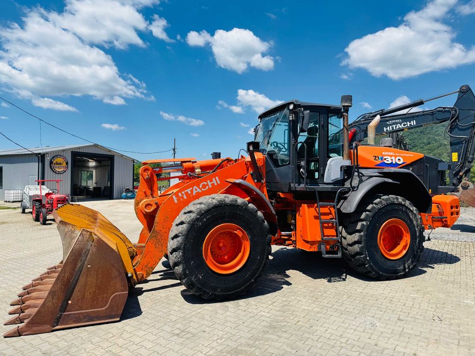 Incarcator frontal Hitachi ZW 310-6, an fabricatie 2019, 24 tone, cupa 4.5mc