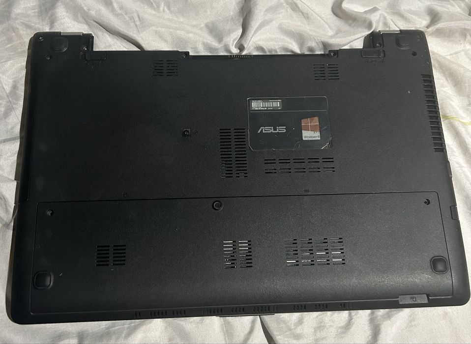Лаптоп Asus за ЧАСТИ!
