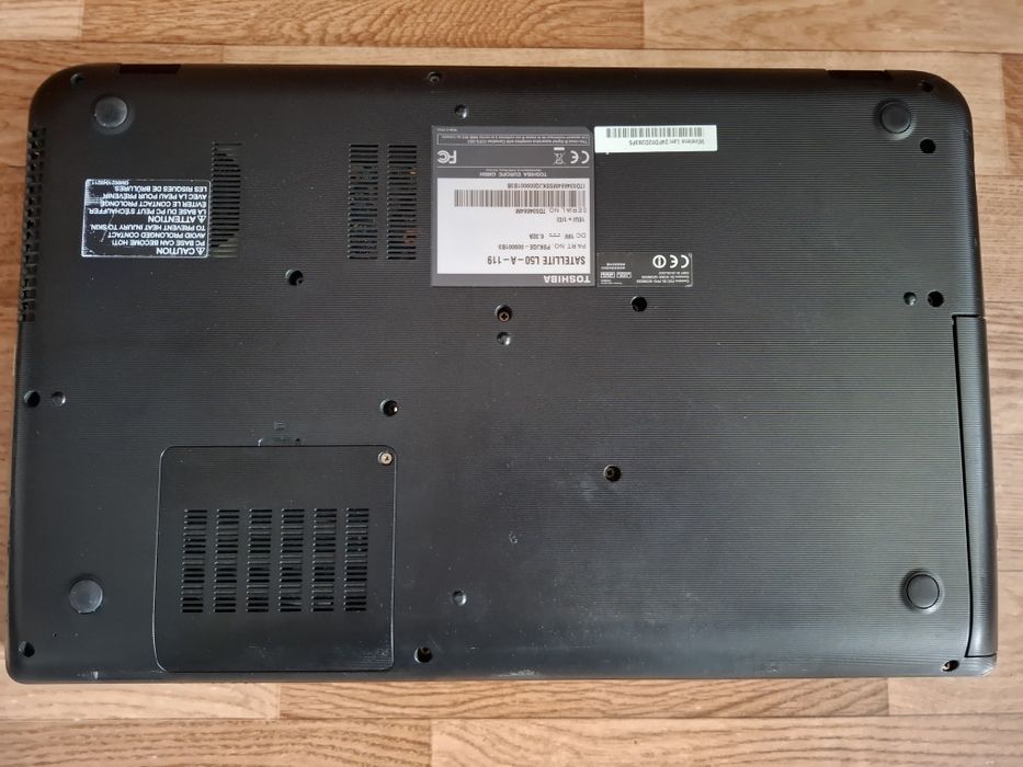 Реновиран лаптоп Toshiba Satellite 15.6" с Windows, SSD, Nvidia, DVD