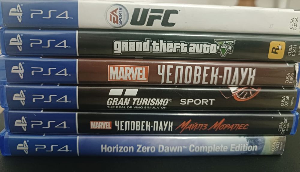 PlayStation 4 Slim 1TB + 6 игр