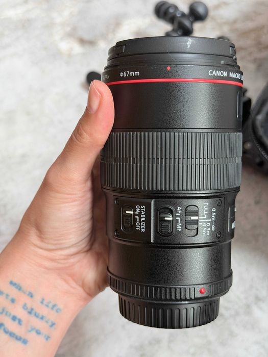 Canon EF 100mm f/2.8L Macro IS USM – Stare excelentă, aproape nou. Predare personala doar in Bucuresti
