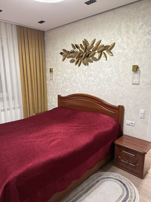 Продам спальный гарнитур