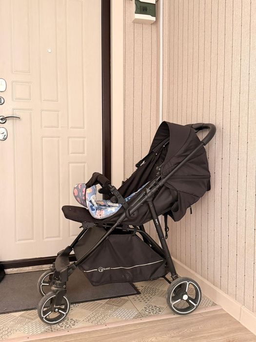 Коляска для ребенка