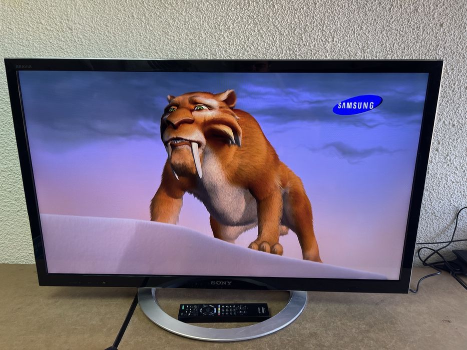 Телевизор SONY Full HD LED 40“ - KDL-40HX750