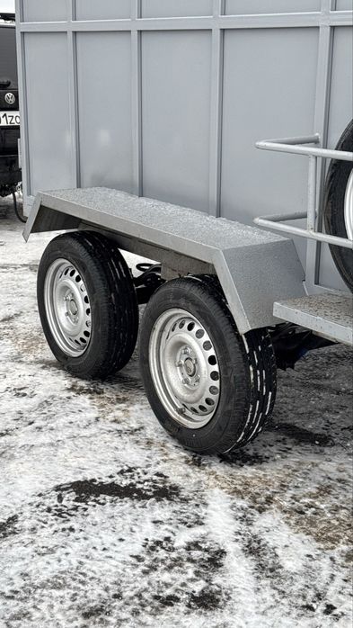 Коневозка (прицеп для перевозки лошадей)