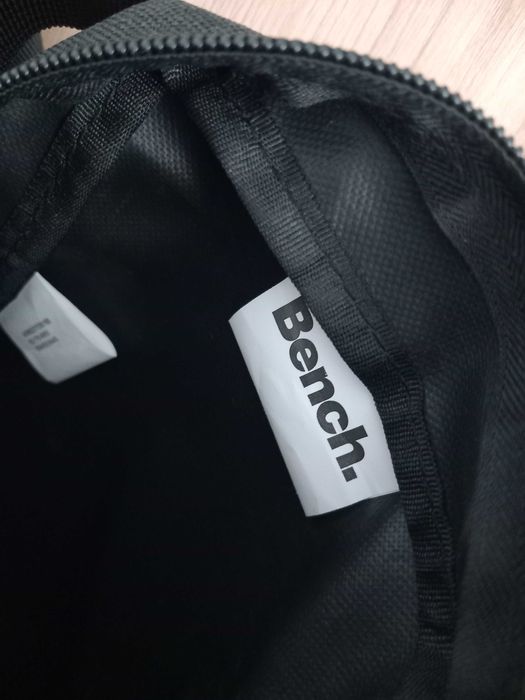 Чанта за през рамо BENCH / чантичка за през рамо Bench