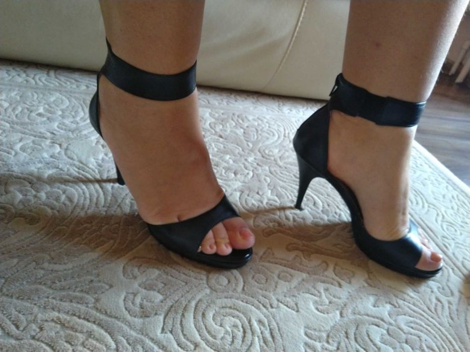 Vând. Sandale dama , marca neno , mărimea 39