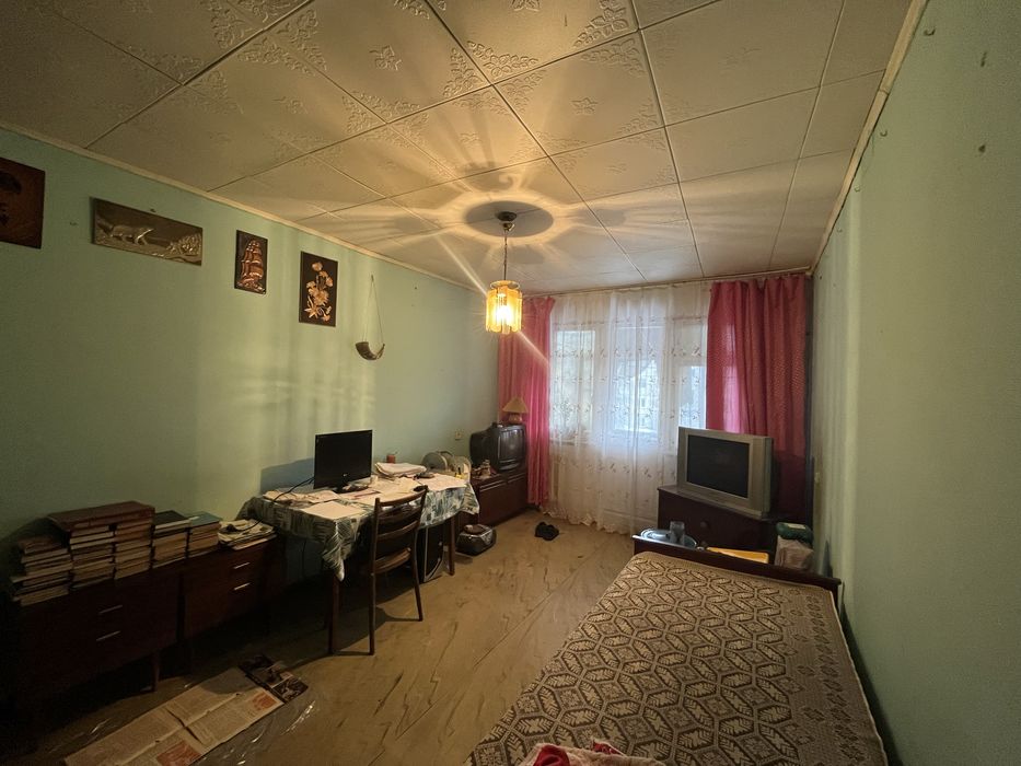 Срочно Продам 3-х комнт. Кв.