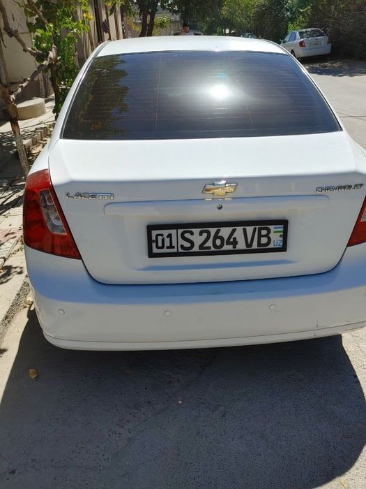 Сотилади. Ласетти