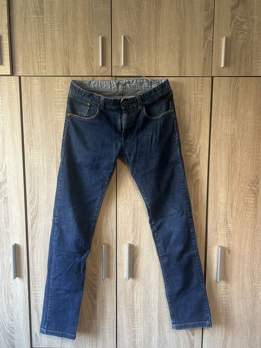 Два чифта дънки