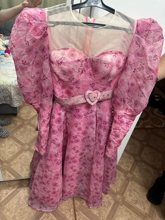 Продам платье новое