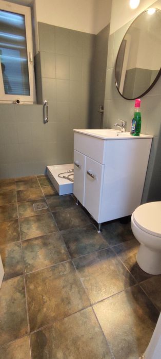 Apartament renovat, de închiriat str.  Delavrancea