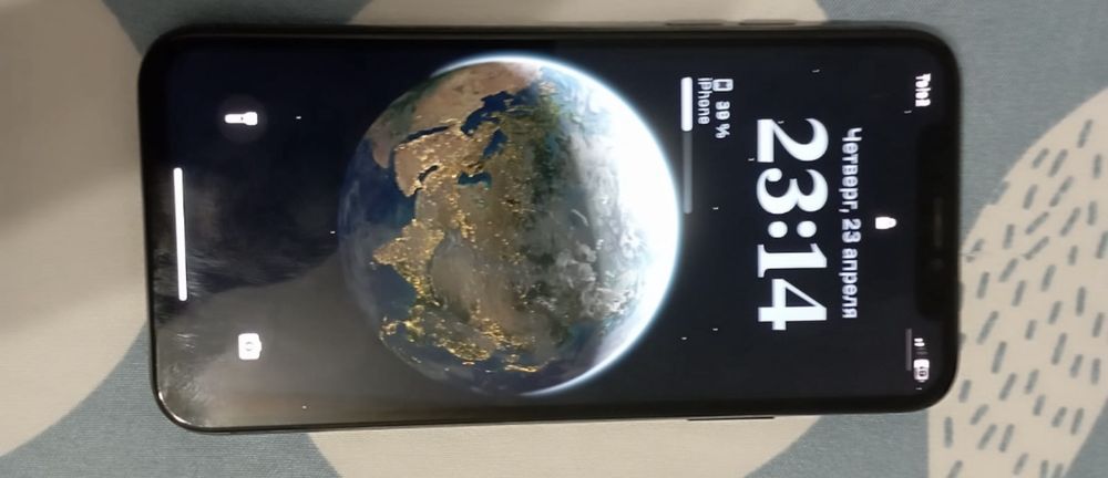 Продам  айфон хс