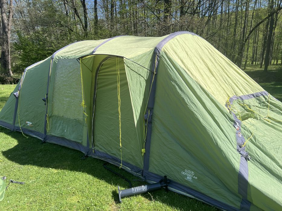 Cort camping 8 persoane! 4 camere ! RRP PESTE 500 £