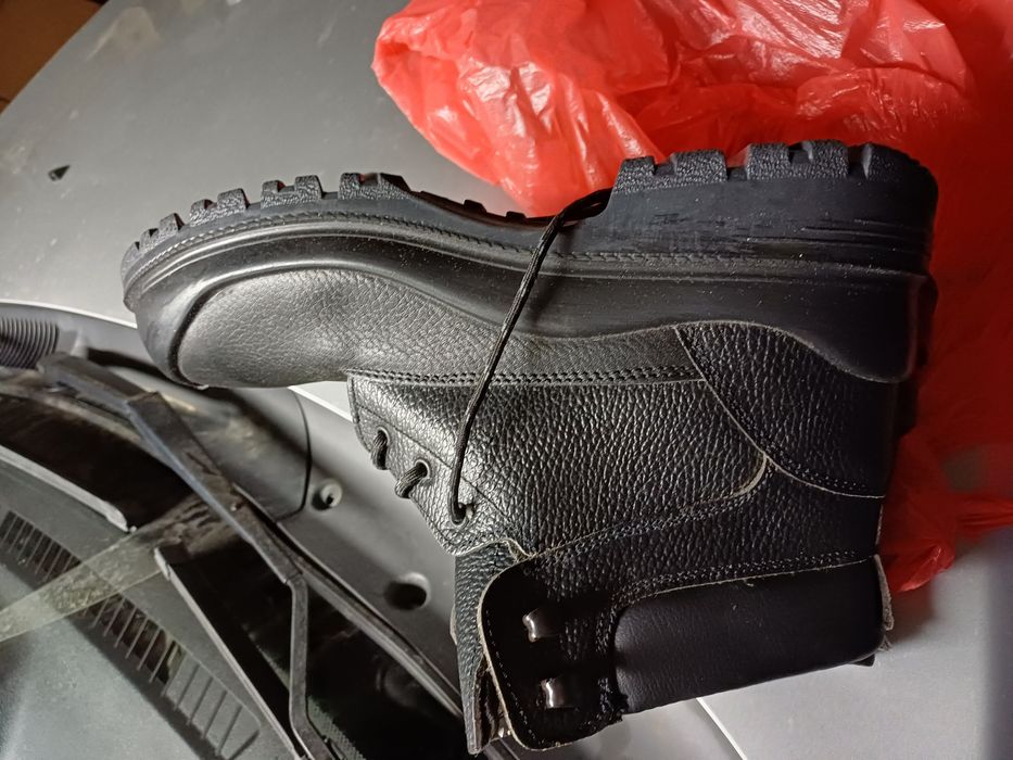 Продам летние рабочие ботинки