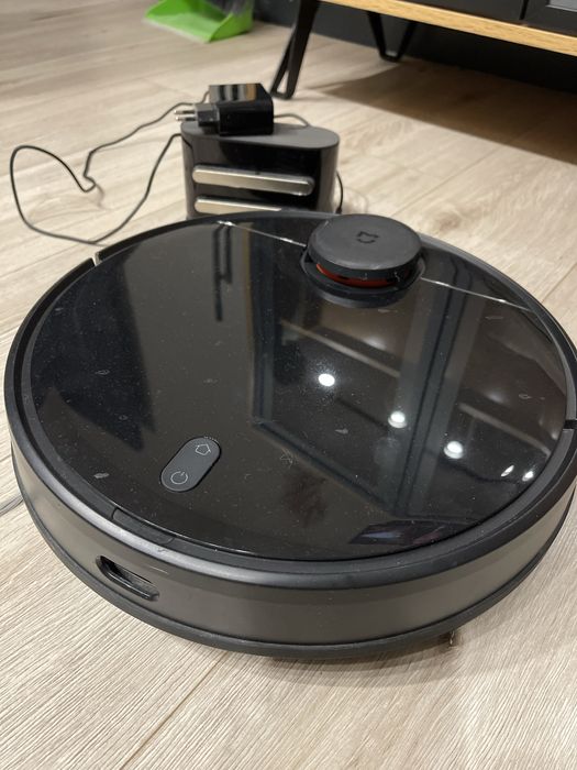 Робот пылесос фирмы Xiaomi Mi robot Vacuum Mop