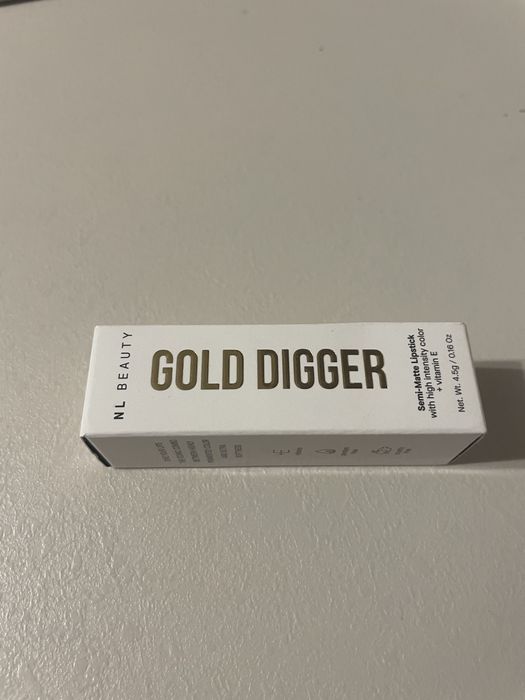 Червило NL beaty Gold digger
