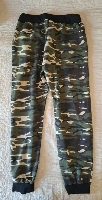 Мъжки анцунг и потник с военни мотиви