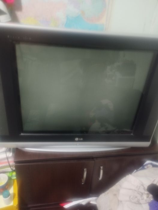 Продам телевизор LG