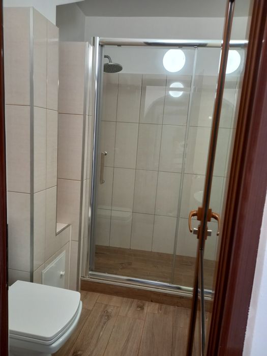Închiriez apartament