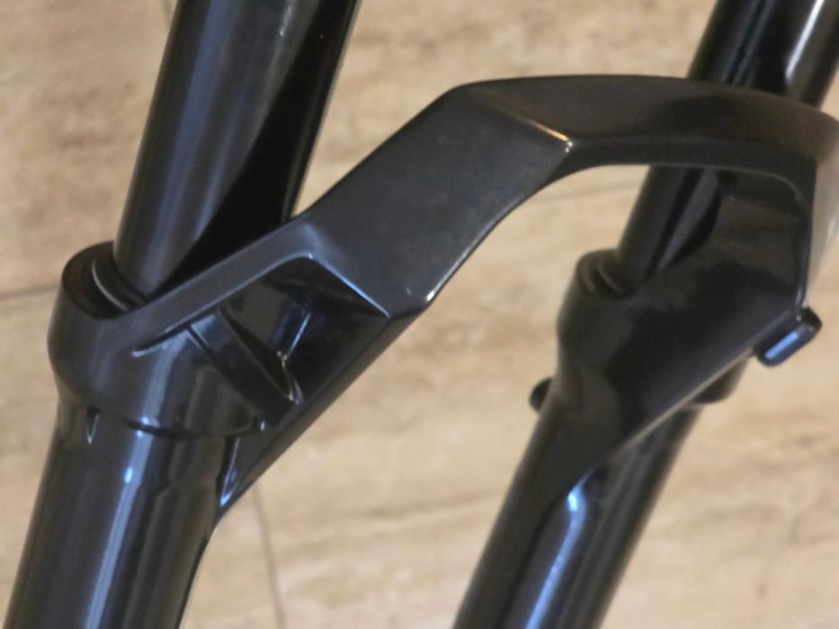 furca Suspensie RockShox Lyrik R 29-150mm Boost Tapered