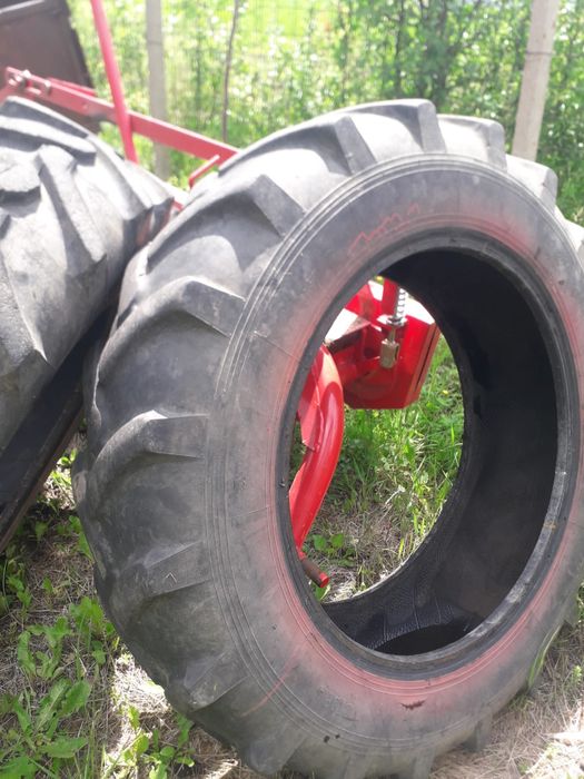 Cauciucuri tractor U445    12,4/11R28